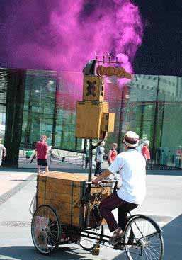 EN QUIMET I EL SEU TRICICLE